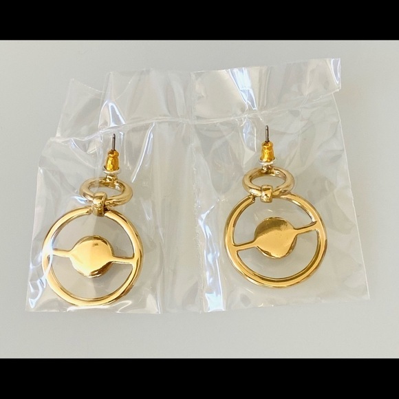 04 Avon Earrings Cali Deco Gold Tone and Black Dangle Drop Pierced Earrings 2008 - Picture 4 of 10